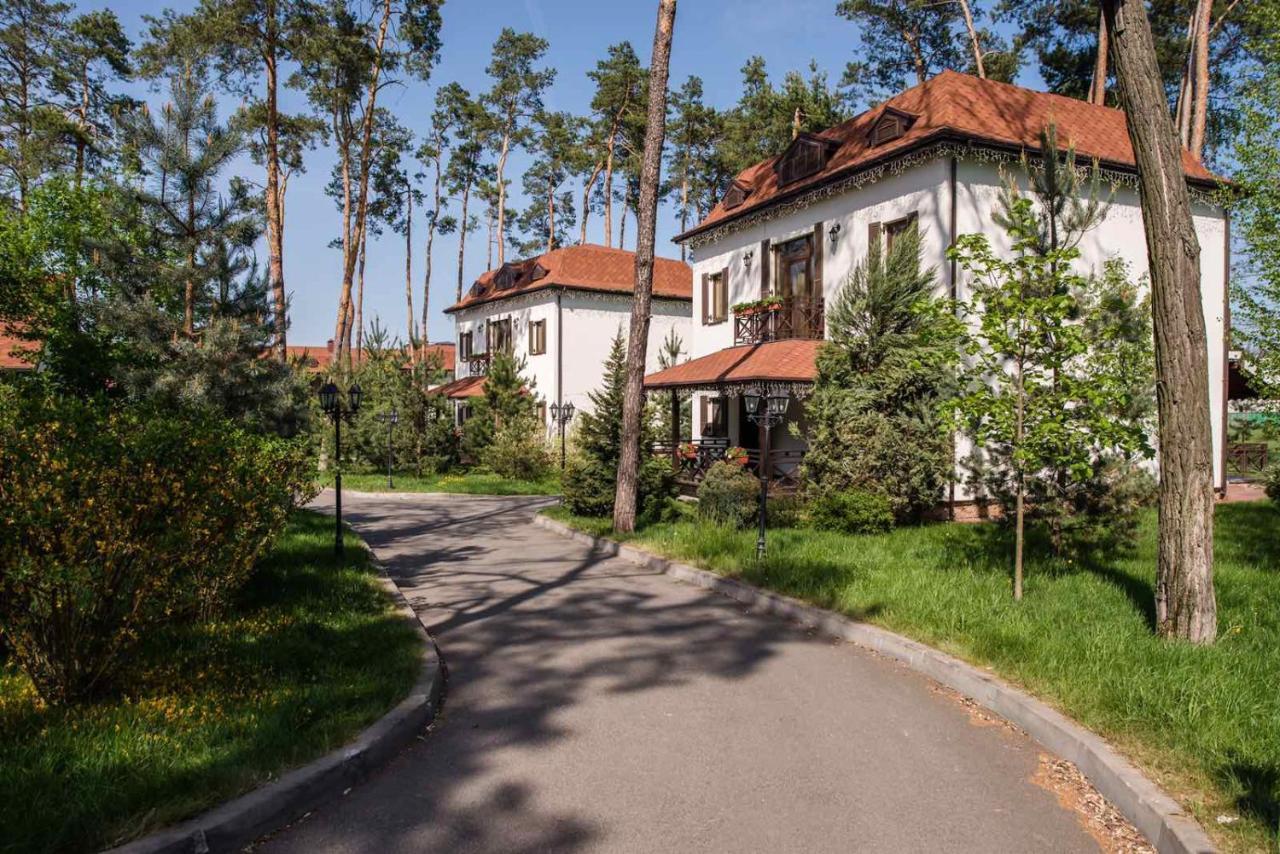 Park-Hotel Kidev Chubynske Εξωτερικό φωτογραφία