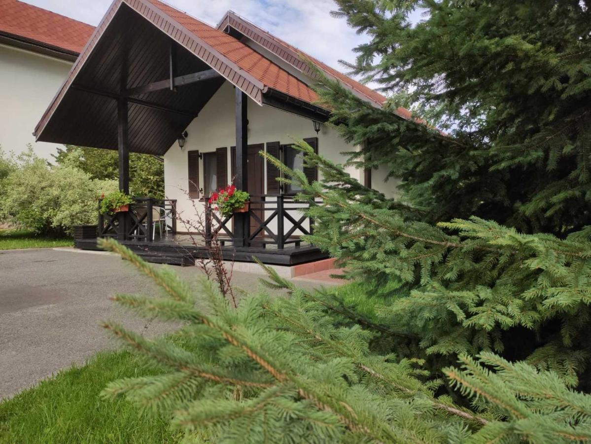 Park-Hotel Kidev Chubynske Εξωτερικό φωτογραφία