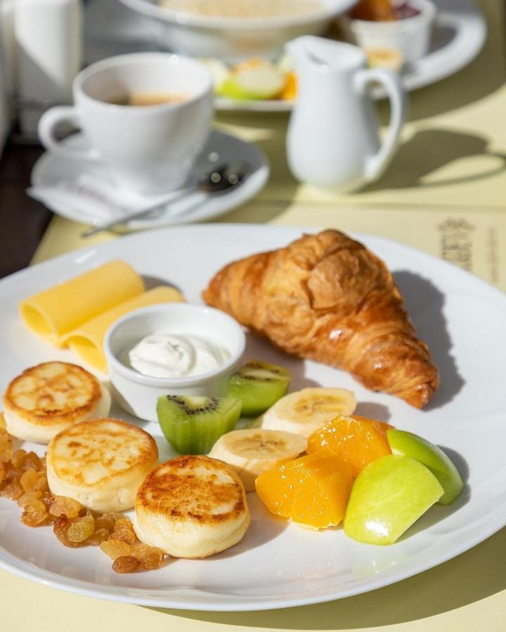 Park-Hotel Kidev Chubynske Εξωτερικό φωτογραφία
