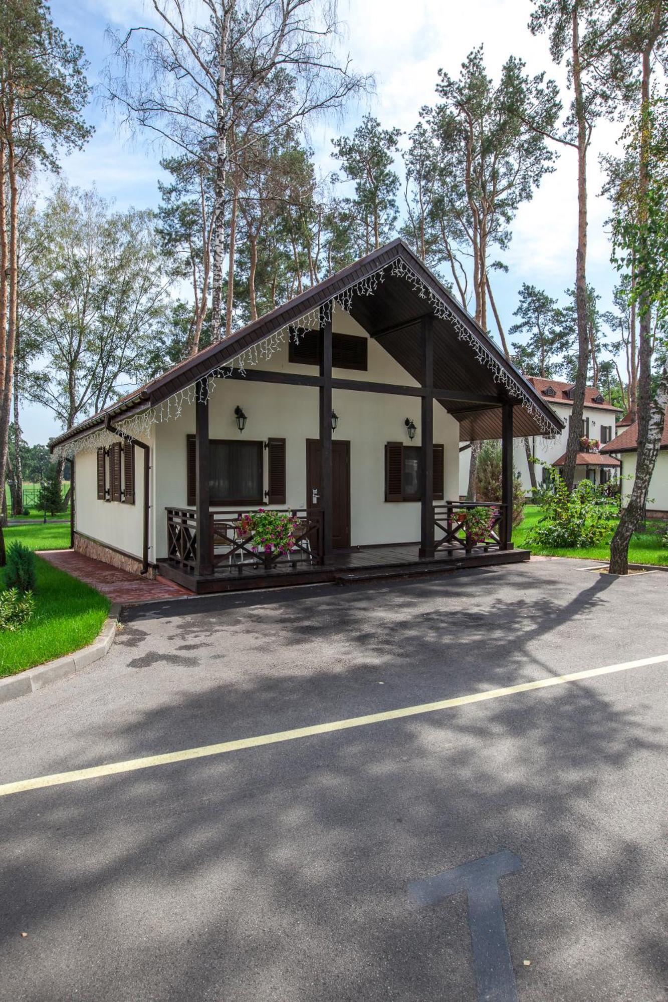 Park-Hotel Kidev Chubynske Εξωτερικό φωτογραφία