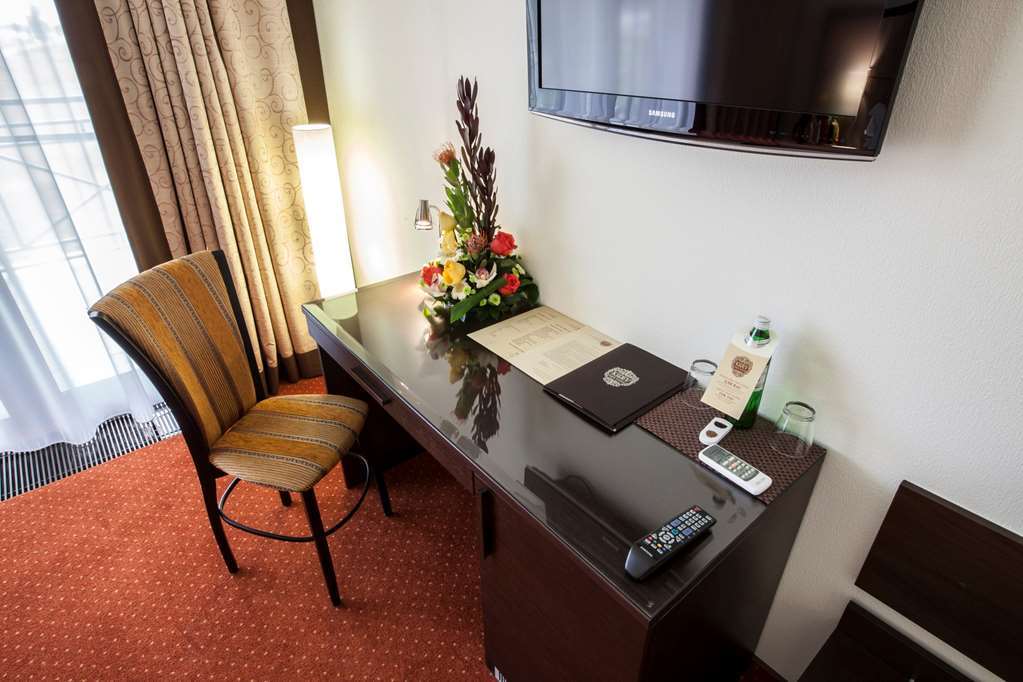 Park-Hotel Kidev Chubynske Δωμάτιο φωτογραφία